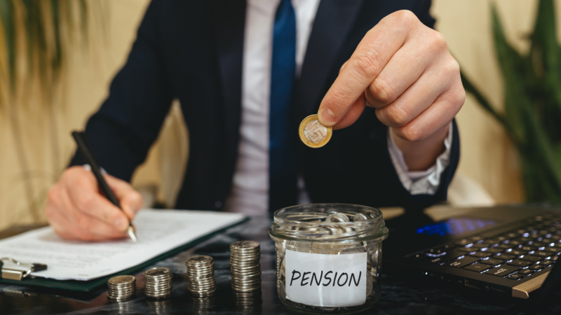 Рада приняла законопроект, предусматривающий возможность уплаты пенсионных взносов за родственников