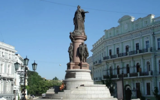 Убрать Екатерину ІІ: одесситы решили судьбу памятника