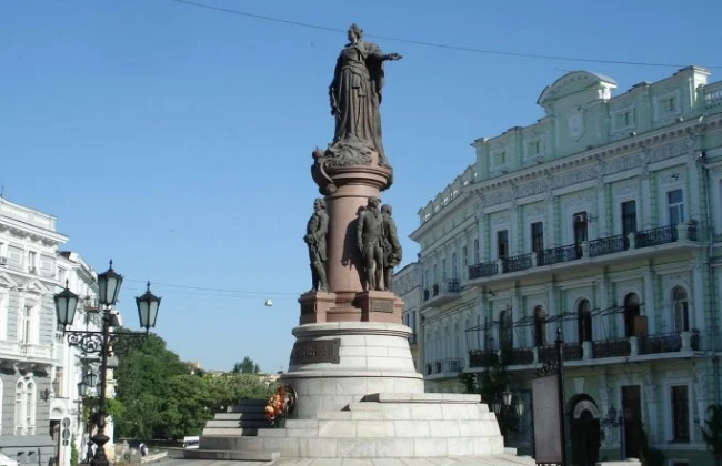 Убрать Екатерину ІІ: одесситы решили судьбу памятника