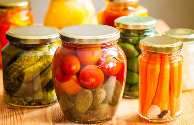 В Одесі овочеві консерви з «Привозу» стали причиною зараження ботулізмом