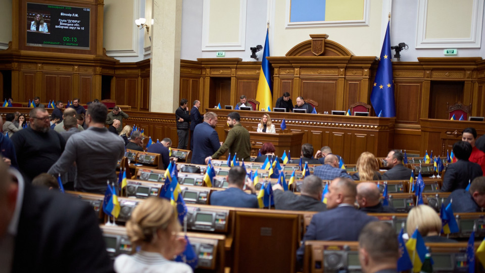 Врегулювання питання реєстрації проживання неповнолітніх на період окупації: Раді рекомендують ухвалити за основу законопроект