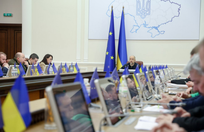 Кабмін оприлюднив розміри зарплат урядовців за жовтень: хто отримав найбільше