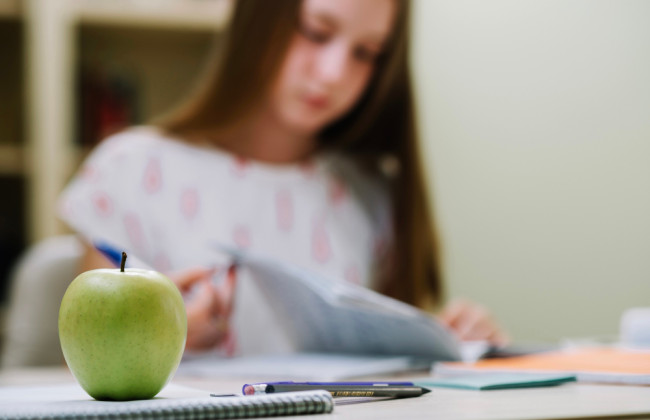 Харчування дітей, які займаються вдома на дистанційному навчанні – поради від МОЗ