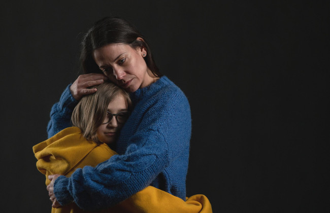 Как стать опекуном, приютить или усыновить ребенка во время войны