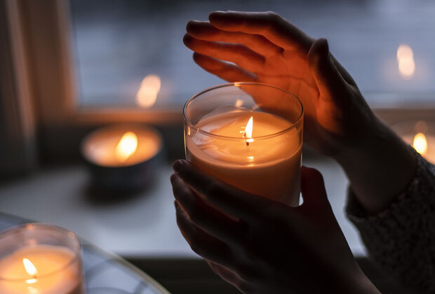 Треба навчитися з цим жити: у ДТЕК заявили, що відключення світла будуть тривати