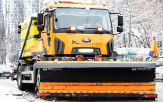 У Києві цього тижня очікують на сніг: чим оброблятимуть дороги, мости й тротуари