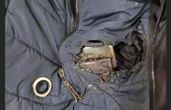 Удар по Днепру: Филатов показал осколок, застрявший в пальто сотрудницы мэрии, фото