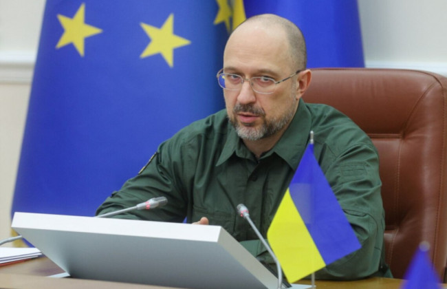 Денис Шмигаль: митники не можуть перешкоджати українцям ввозити без сплати мита та ПДВ генератори та зарядні станції