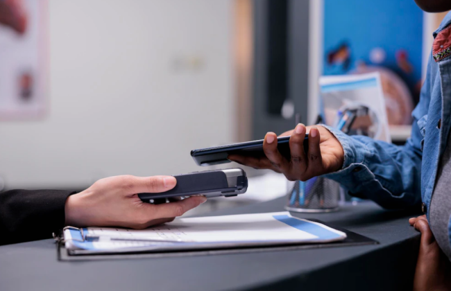 Необеспечение гарантийного ремонта РРО в определенный срок: какая ответственность предусмотрена для центров сервисного обслуживания