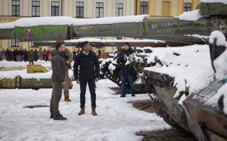 Зеленський пройшовся засніженим Києвом з прем'єр-міністром Великобританії, відео