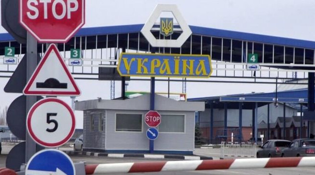 Во Львове чиновница горсовета придумала для уклонистов схему побега за границу