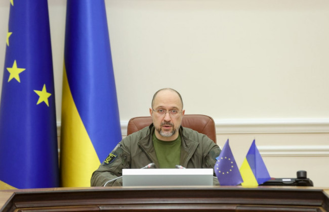 Зарплату та премії держслужбовців будуть рахувати по-новому: Кабмін схвалив законопроект про зміну підходів