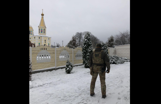 Кроме Киево-Печерской Лавры СБУ пришла с обысками в Сарненско-Полесскую епархию УПЦ МП, фото