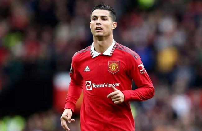 «Манчестер Юнайтед» розірвав договір з Кріштіану Роналду