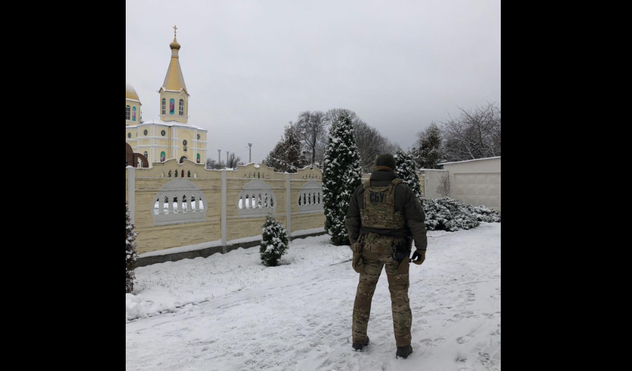 Кроме Киево-Печерской Лавры СБУ пришла с обысками в Сарненско-Полесскую епархию УПЦ МП, фото