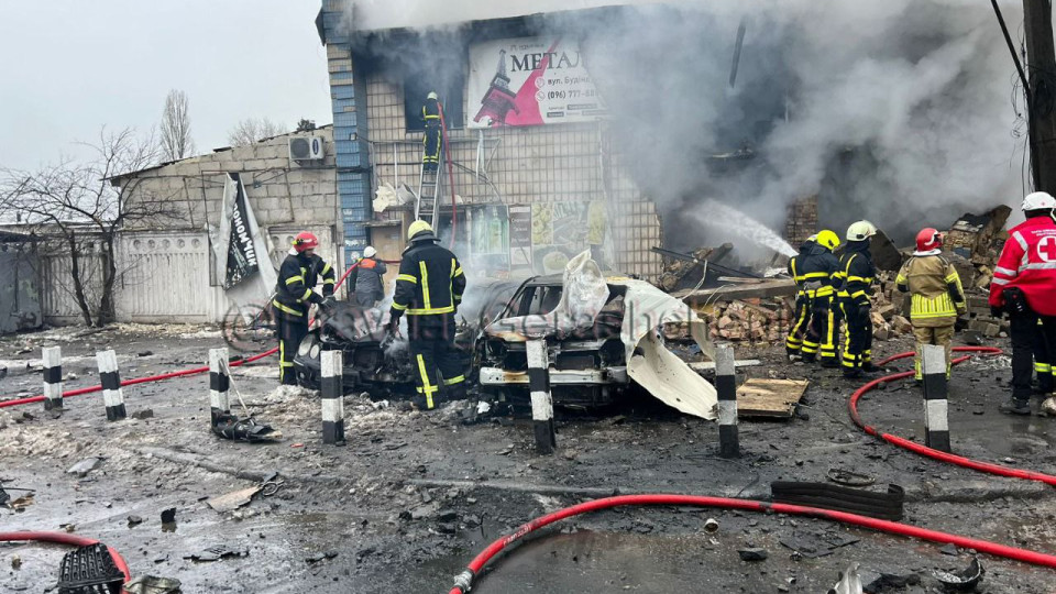 Ракетная атака на Киев: показали последствия обстрела, фото
