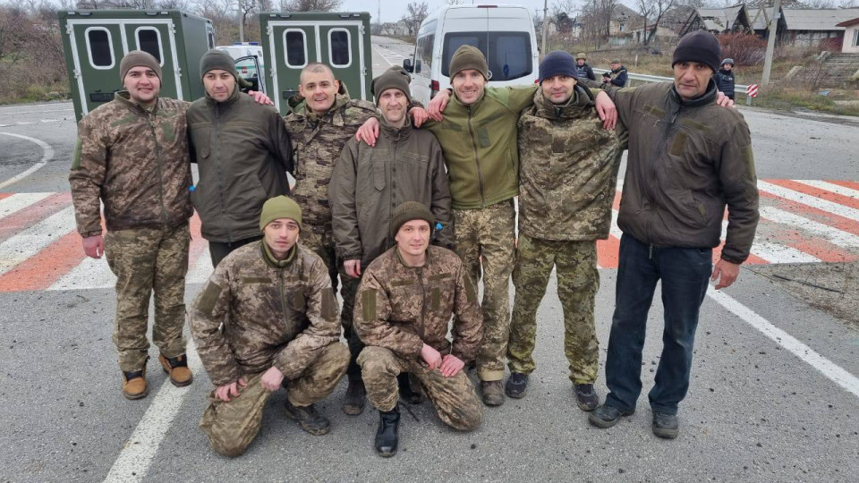 Украина освободила из плена 12 человек