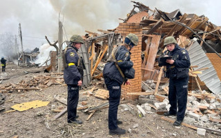 Ракетний удар по Дніпру: кількість постраждалих зростає, фото