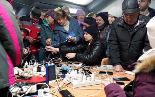 Шмигаль повідомив, скільки в Україні запрацювало «Пунктів незламності» та де їх знайти