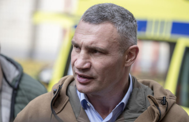 Мэр Киева Кличко призвал водителей не выезжать на собственных авто без необходимости