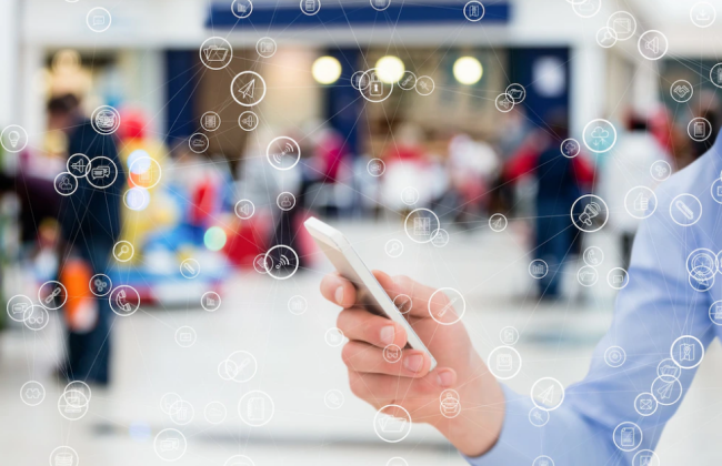 Владимир Зеленский постановил ввести решение СНБО об обеспечении электронными коммуникационными услугами в условиях военного положения