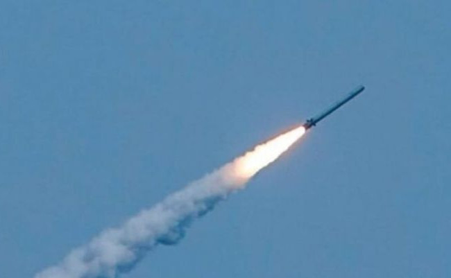 Оккупанты ударили по Днепру ракетами: в ОВА сообщили о последствиях