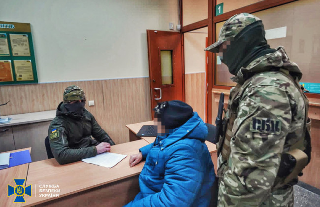 СБУ в Лимане задержала коллаборантку, предлагавшую российские сухпайки в обмен на поддержку оккупантов