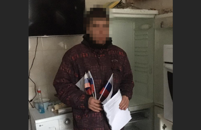 СБУ затримала у Херсоні російського агента, який коригував обстріли позицій ЗСУ на південному фронті