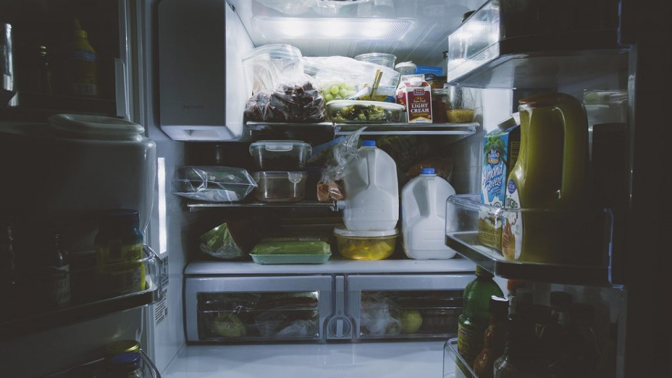 Як довго холодильник може тримати холод без світла