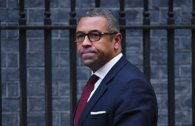 Путин может использовать переговоры по перевооружению армии, — глава МИД Британии