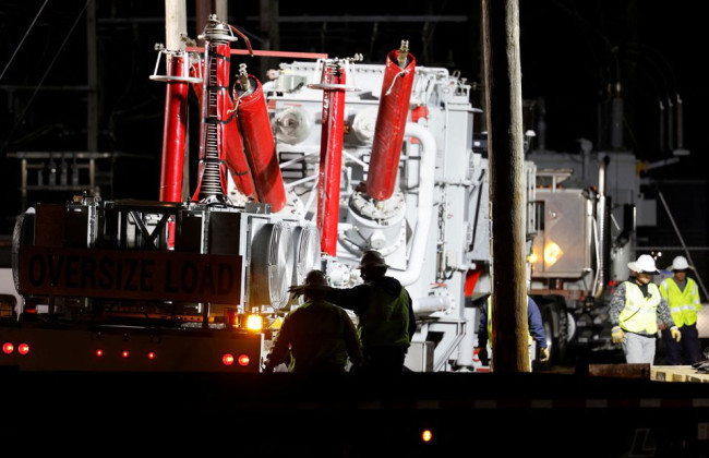 У США невідомі відкрили вогонь по двох електричних підстанціях