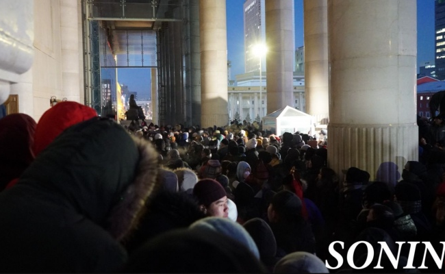 Протесты в Монголии: люди ворвались в здание правительства — СМИ