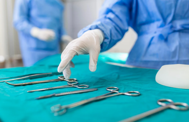 Проведення невідкладних хірургічних операцій та госпіталізацій не призупиняється – МОЗ