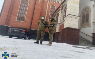 СБУ проводить обшуки у Свято-Покровському соборі УПЦ МП в Борисполі, фото