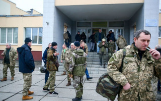 Військомати зобов’язані контролювати явку осіб, які звільнені з-під варти у зв’язку з мобілізацією — закон