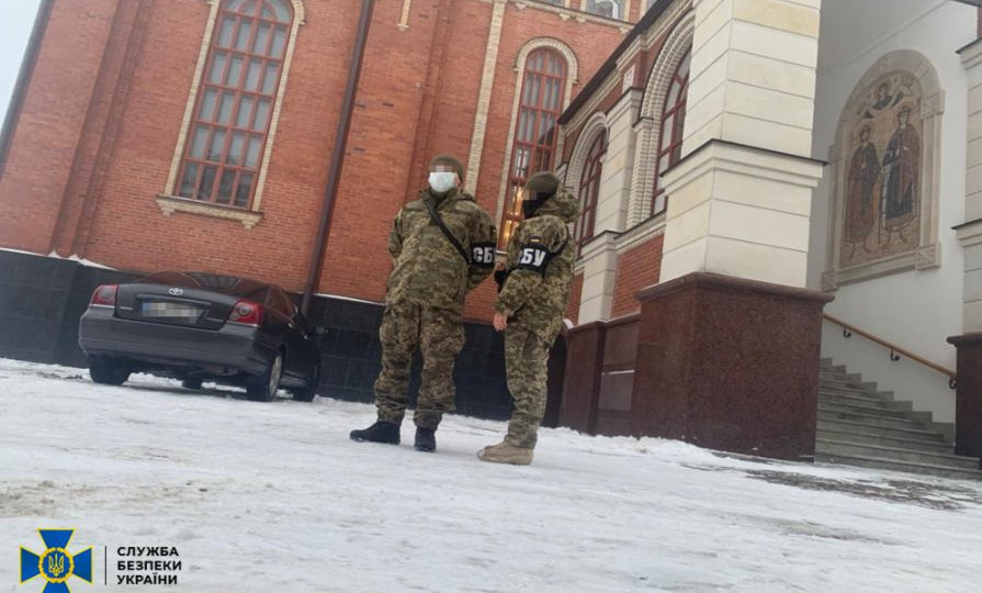 СБУ проводит обыски в Свято-Покровском соборе УПЦ МП в Борисполе, фото