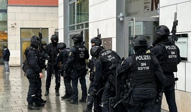 У Дрездені сталась стрілянина: злочинець взяв заручників
