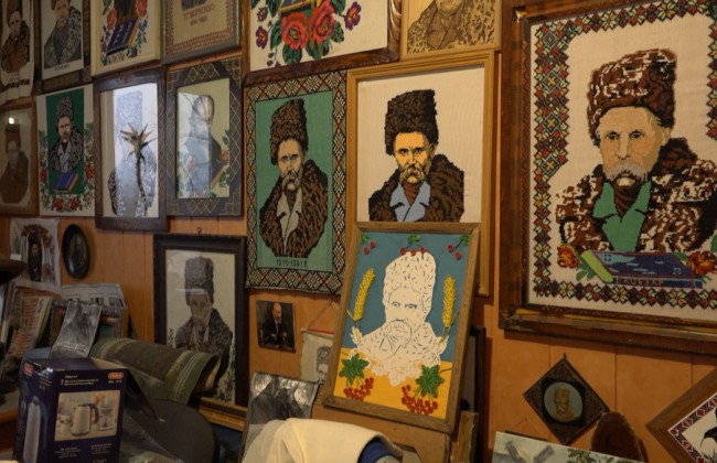 На СТО на Ивано-Франковщине создали музей с более сотней портретов Шевченко