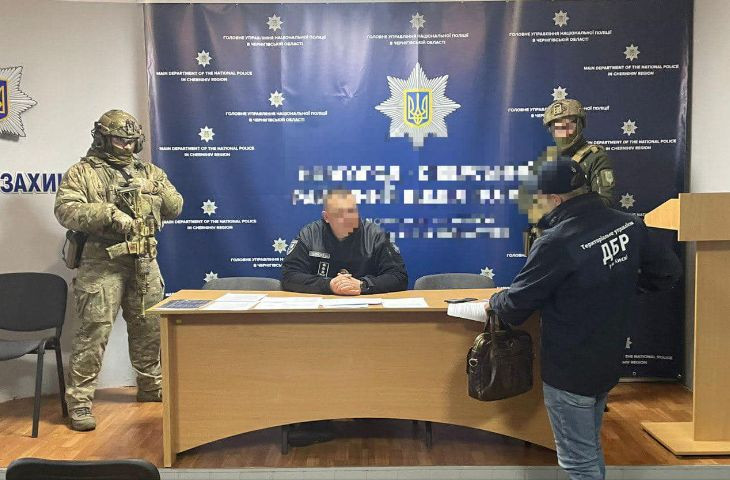 $20 000 за прекращение давления на бизнес: в Черниговской области на взятке погорел начальник райотдела полиции