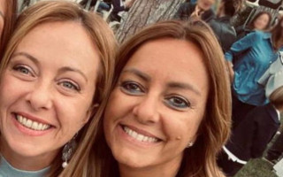 В Риме во время стрельбы в кафе погибла подруга премьер-министра Италии