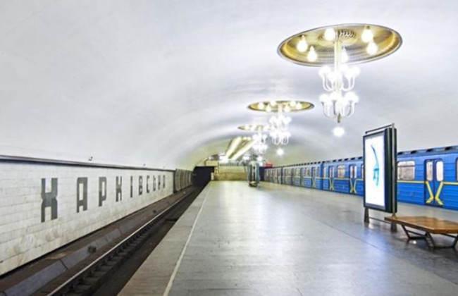 У Києві на станції метро помер чоловік: подробиці