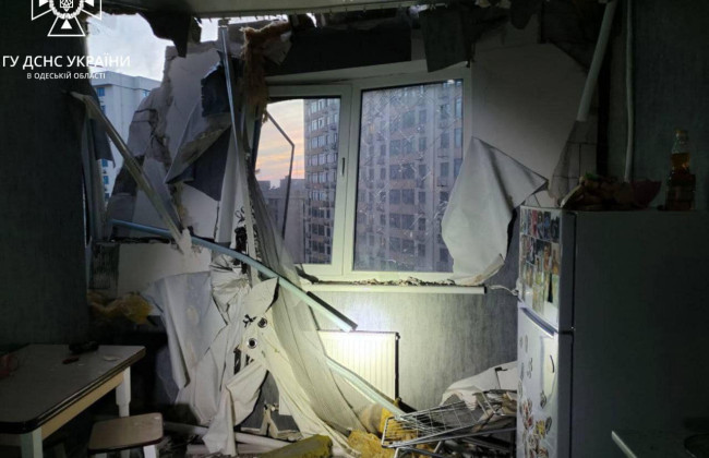 Під Одесою у квартирі вибухнув газовий балончик: в стіні утворилася дірка, фото