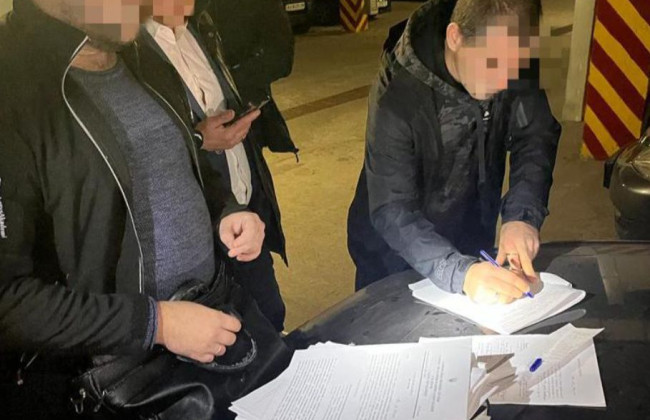 Разоблачили еще одну адвокатессу, которая участвовала в схеме незаконной переправки мужчин через границу