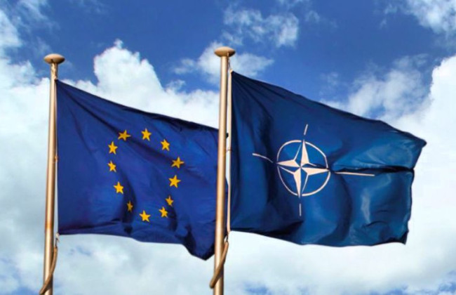 НАТО и ЕС в ближайшее время призовут РФ вывести войска из Украины, - Politico