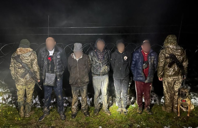 Біля кордону зі Словаччиною прикордонники затримали п’ятьох українців