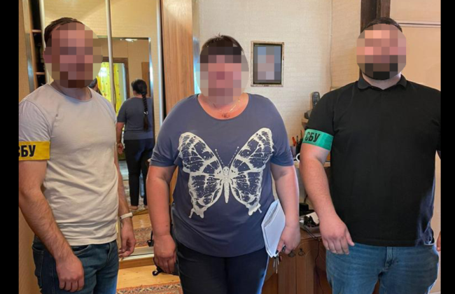 Підтримувала та виправдовувала дії окупантів: у Києві судитимуть працівницю ЦНАПу