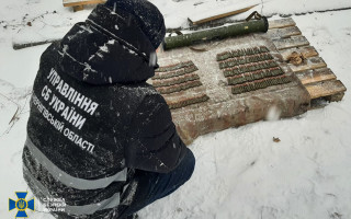 На Чернігівщині виявили ворожі арсенали, фото