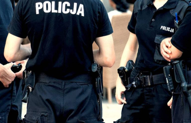 Взрыв подарка для начальника полиции в Польше: польский министр написал, что замглавы ГСЧС Украины отстранили