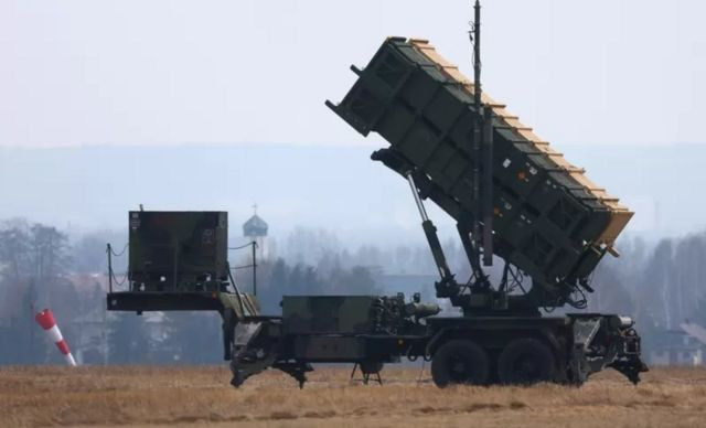 Система Patriot, боеприпасы к HIMARS и снаряды: что вошло в новый пакет помощи от США