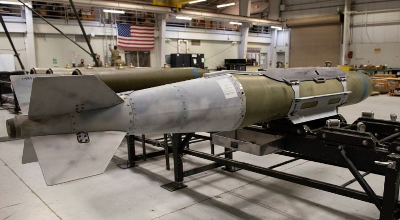 Україна отримає від США комплекти JDAM для авіабомб — ЗМІ